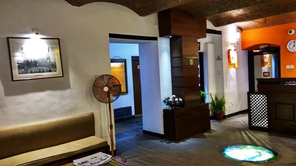 Hotel Heranya Katmandu Dış mekan fotoğraf