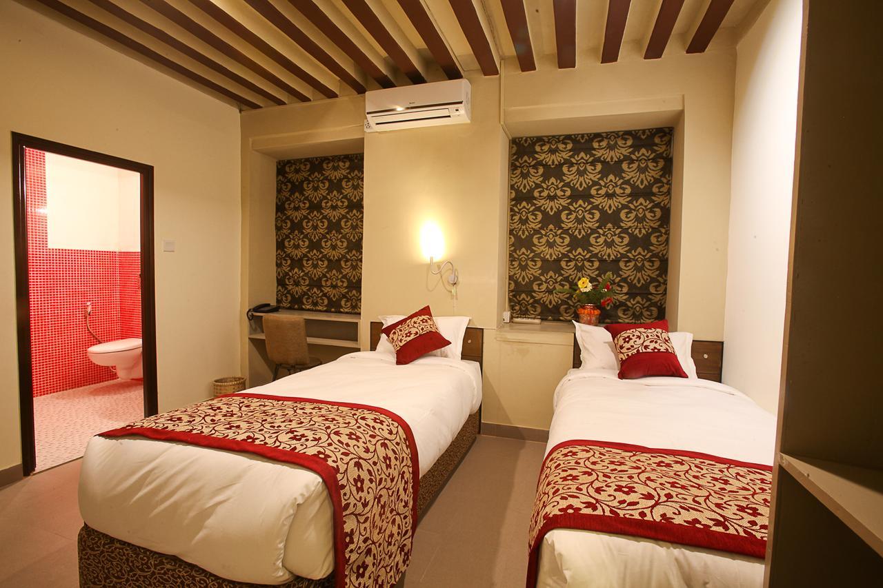 Hotel Heranya Katmandu Dış mekan fotoğraf